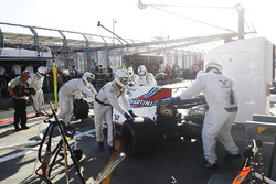Lance Stroll, Williams FW40, valt uit in de pitstraat