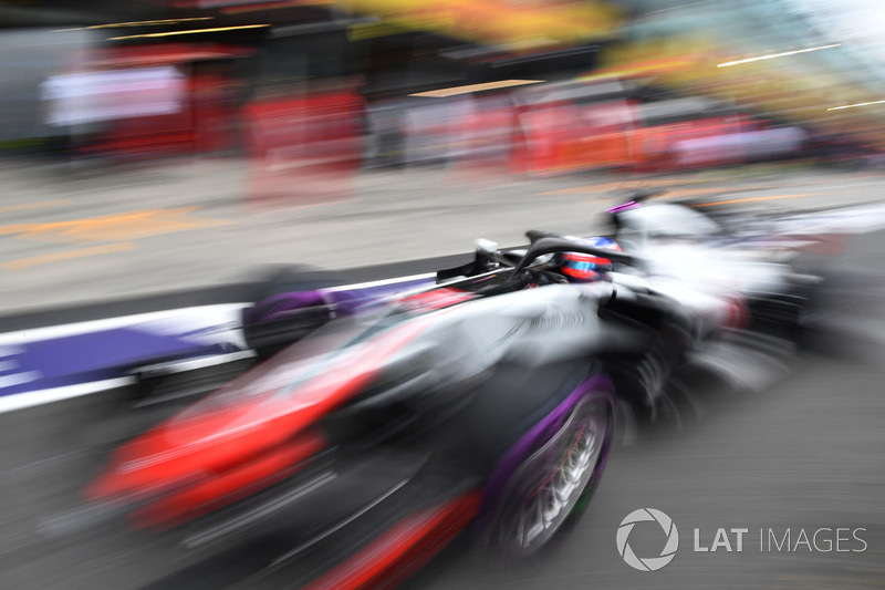 Romain Grosjean, Haas VF-18