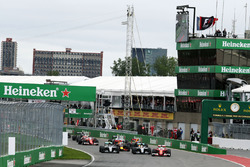 Sebastian Vettel, Ferrari SF16-H, in Führung nach dem Start