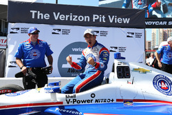 Helio Castroneves, Team Penske Chevrolet pole winner