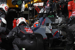 Romain Grosjean, Haas F1 Team Team VF-17, pitstop