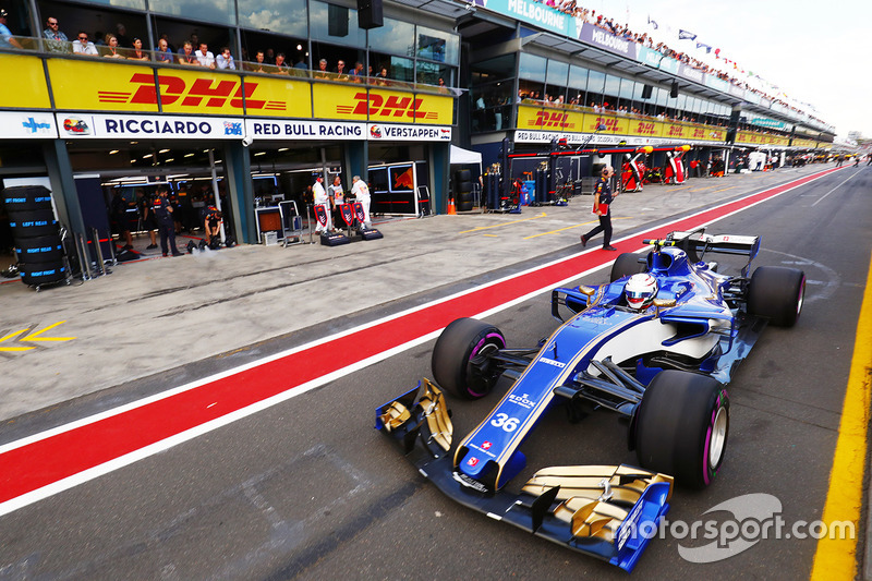 16. Antonio Giovinazzi, Sauber C36