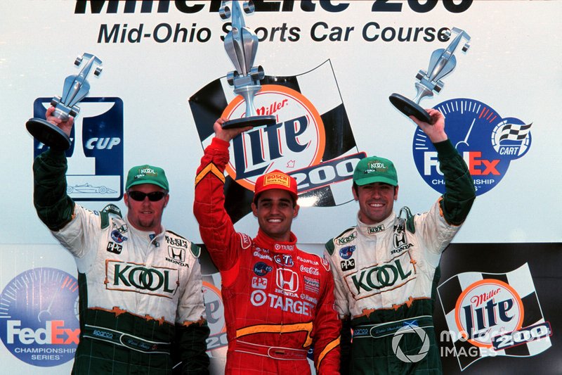 Juan Pablo Montoya, Paul Tracy, Dario Franchitti, dobogón az IndyCarban, 1999-ben. Szombaton újra összecsapnak.