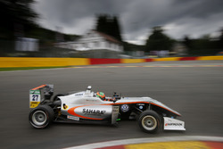 Jehan Daruvala, Carlin, Dallara F317 - Volkswagen