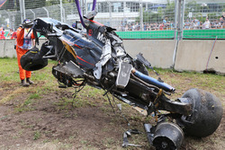 De McLaren MP4-31 van Fernando Alonso, McLaren na crash