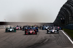 Старт: лідирує Скотт Діксон, Chip Ganassi Racing Chevrolet