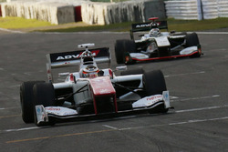 Stoffel Vandoorne, DOCOMO TEAM DANDELION RACING,(Andre Lotterer, VANTELIN TEAM TOM’S)