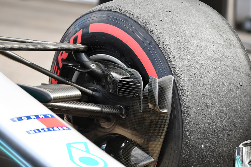Mercedes-AMG F1 W09 front brake duct detail