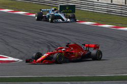 Себастьян Феттель, Ferrari SF71H, Валттері Боттас, Mercedes AMG F1 W09