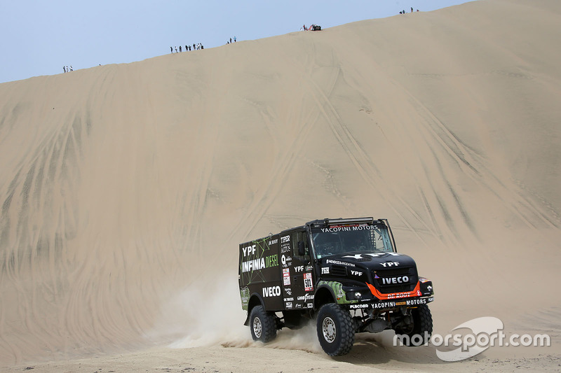 #501 Team De Rooy Iveco: Federico Villagra, Ricardo Torlaschi, Adrian Yacopini