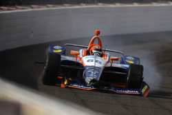Crash: J.R. Hildebrand, Dreyer & Reinbold Racing Chevrolet
