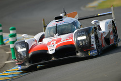 #8 Toyota Gazoo Racing Toyota TS050: Sébastien Buemi, Kazuki Nakajima, Fernando Alonso, Jose Maria Lopez, Anthony Davidson