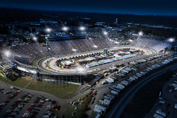 Martinsville Speedway mit LED-Flutlichtanlage