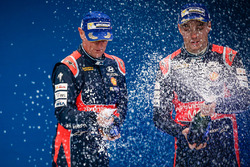 Podium: tweede Hayden Paddon, John Kennard, Hyundai i20 WRC, Hyundai Motorsport