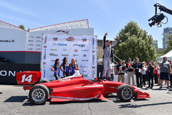 Переможець гонки Фелікс Росенквіст, Belardi Auto Racing