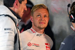 Керівник Haas F1 Гюнтер Штайнер, Кевін Магнуссен, Haas F1