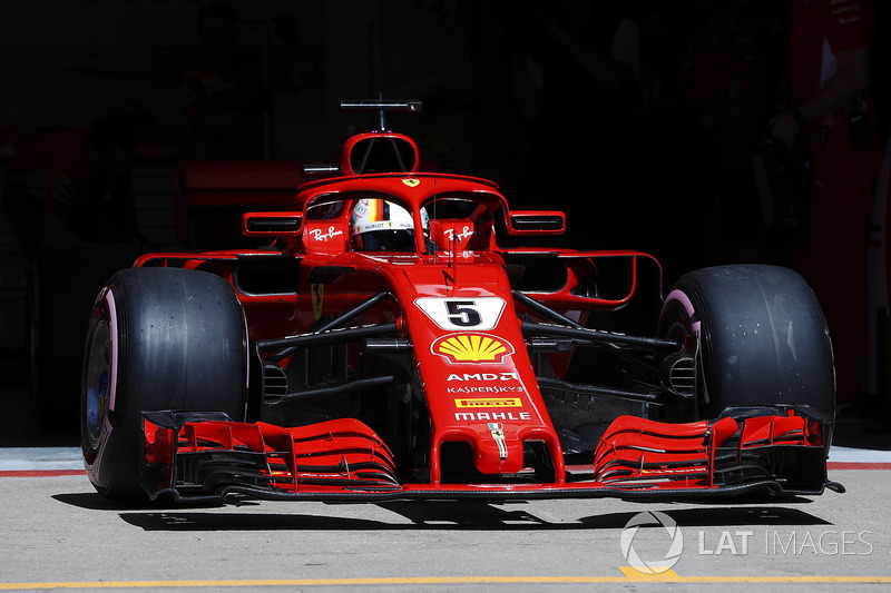 Sebastian Vettel, Ferrari SF71H, esce dal garage