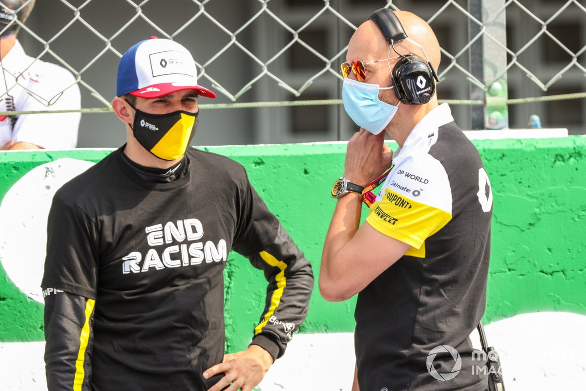 Esteban Ocon, Renault F1, on the grid