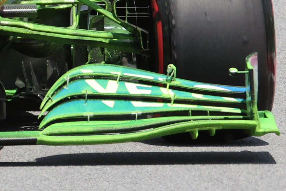 McLaren MCL35M dettaglio della nuova ala anteriore