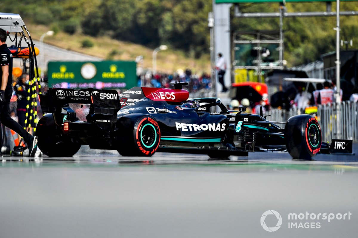Lewis Hamilton, Mercedes W12, leaves the garage