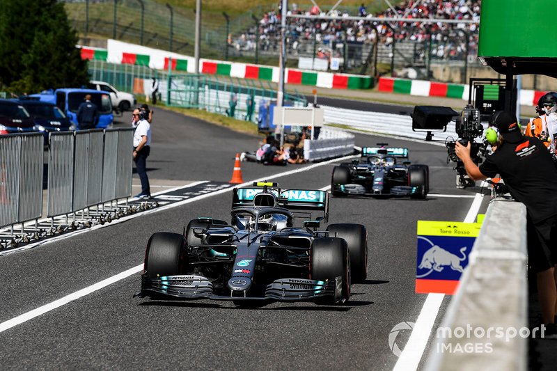 Valtteri Bottas, Mercedes AMG W10 et Lewis Hamilton, Mercedes AMG F1 W10