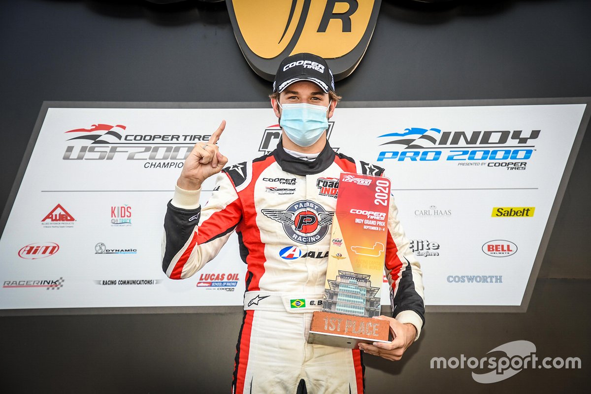 Eduardo Barrichello, Pabst Racing, saat berada di podium USF2000, ajang penunjang open-wheel di Amerika Serikat