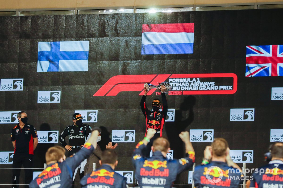 Max Verstappen, Red Bull Racing, 1st position, lifts his trophy