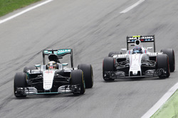 Льюіс Хемілтон, Mercedes AMG F1 W07 Hybrid, Валттері Боттас, Williams FW38