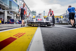 #1 Porsche Team Porsche 919 Hybrid: Timo Bernhard, Mark Webber, Brendon Hartley