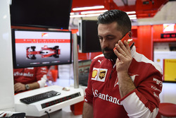 Box: Ferrari