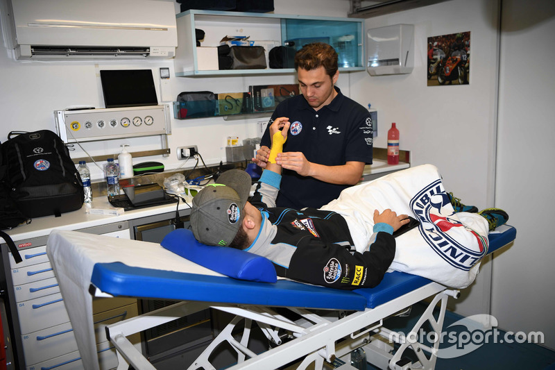 Jack Miller ondergaat in 2016 behandeling bij de Clinica Mobile