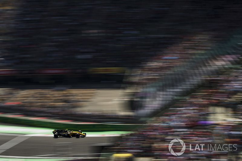 Carlos Sainz Jr., Renault Sport F1 Team RS17