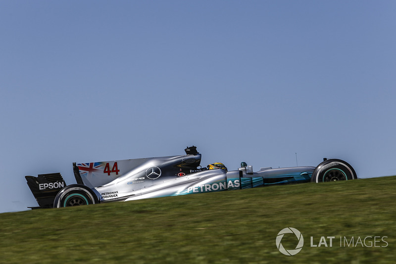 Льюис Хэмилтон, Mercedes-Benz F1 W08 (ноль сходов)