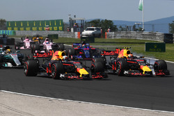 Daniel Ricciardo, Red Bull Racing RB13 Max Verstappen, Red Bull Racing RB13