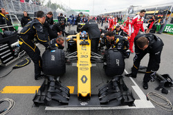 Джоліон Палмер, Renault Sport F1 Team RS16 на стартовій решітці
