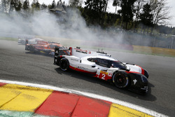 #2 Porsche Team Porsche 919 Hybrid: Timo Bernhard, Earl Bamber, Brendon Hartley