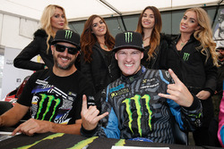 Ken Block und Andreas Bakkerud mit den Monster-Girls