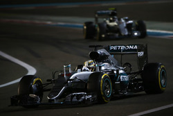 Lewis Hamilton, Mercedes F1 W07 Hybrid ve Nico Rosberg, Mercedes F1 W07 Hybrid