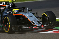 Sergio Perez, Sahara Force India F1 VJM09 with the Halo cockpit cover