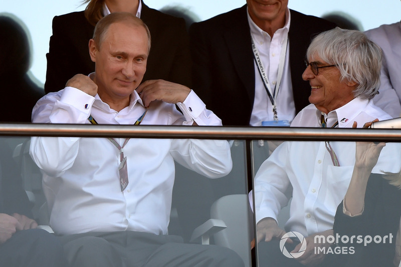 Vladimir Poetin, President van Rusland, en Bernie Ecclestone, CEO Formula One Group (FOM)