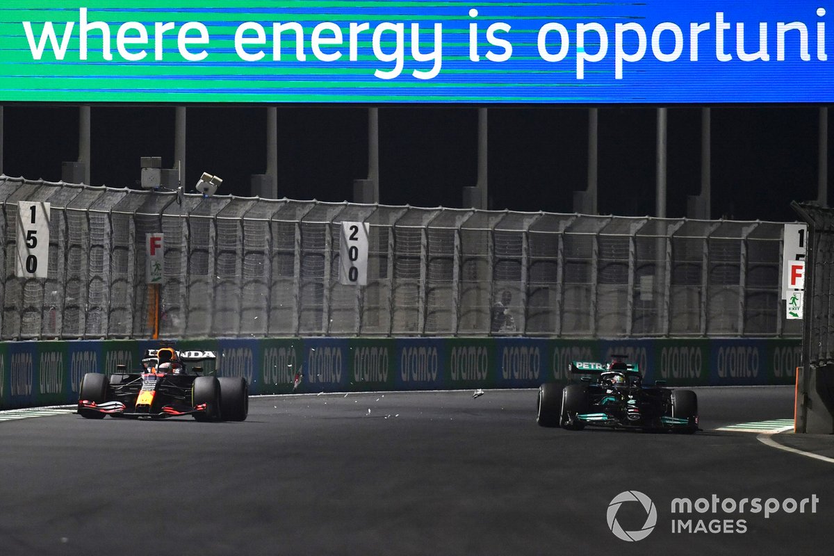 Max Verstappen, Red Bull Racing Lewis Hamilton, Mercedes accident
