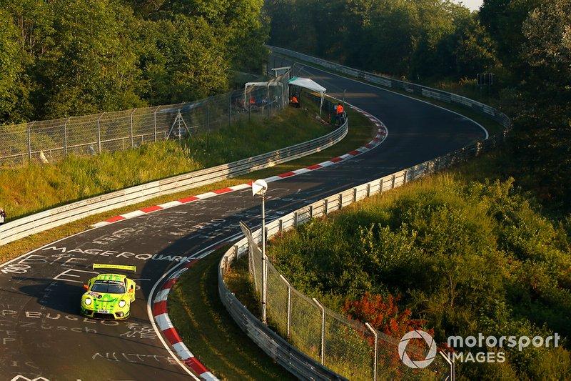 #911 Manthey-Racing Porsche 911 GT3 R: Earl Bamber, Michael Christensen, Kevin Estre, Laurens Vanthoor