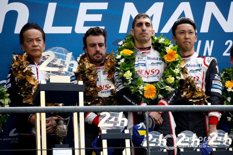 Podium: #8 Toyota Gazoo Racing Toyota TS050: Sébastien Buemi, Kazuki Nakajima, Fernando Alonso