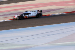 #2 Porsche Team Porsche 919 Hybrid: Timo Bernhard, Earl Bamber, Brendon Hartley