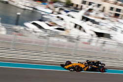 Карлос Сайнс-мол., Renault Sport F1 Team RS17