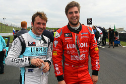 Jean-Karl Vernay, Volkswagen Golf GTI TCR, Leopard Racing; Pepe Oriola, SEAT Leon, Craft Bamboo Raci