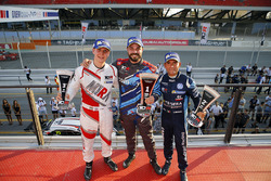 Podio: il vincitore di gara 2 Stefano Comini, Comtoyou Racing, il secondo classificato Gianni Morbidelli, West Coast Racing, il terzo classificato Josh Files, M1RA