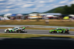 #33 Riley Motorsports SRT Viper GT3-R: Ben Keating, Jeroen Bleekemolen; #16 Change Racing Lamborghin
