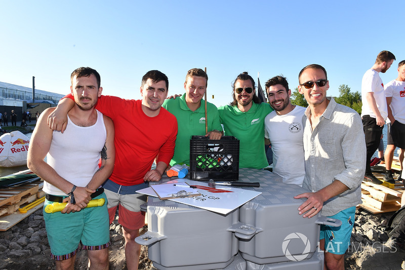 Raft race