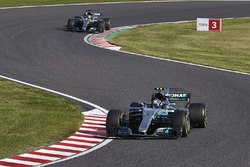 Valtteri Bottas, Mercedes AMG F1 W08, Lewis Hamilton, Mercedes AMG F1 W08